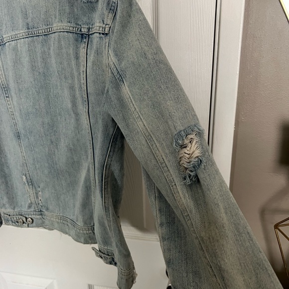 OLD NAVY // Denim Jacket - Picture 5 of 5